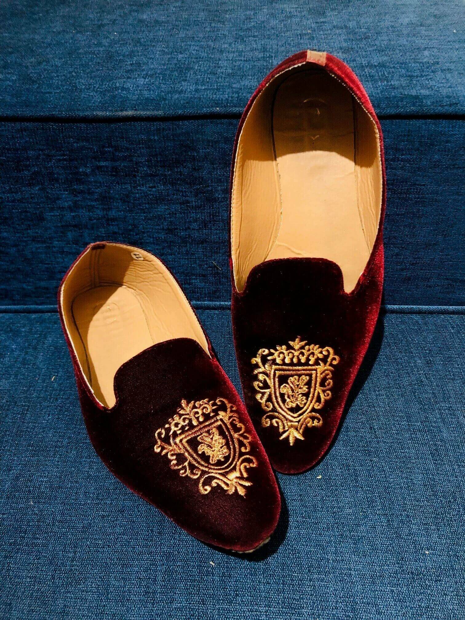 displaying image of Maroon Velvet Shoe
