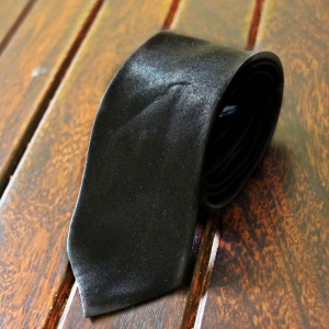 displaying image of Shiny Black Tie