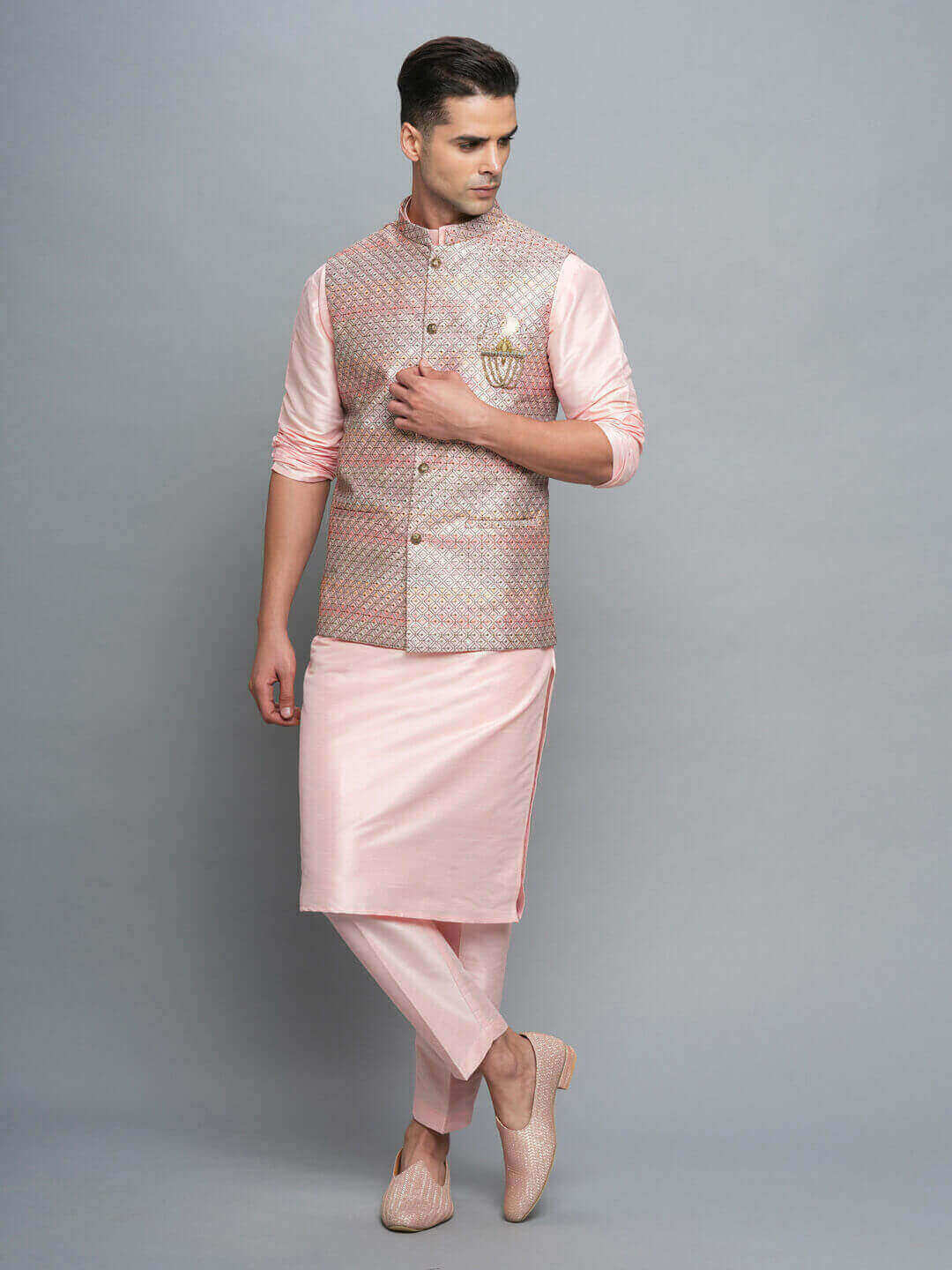 displaying image of Light Pink Kurta Pyjama Bandi Set