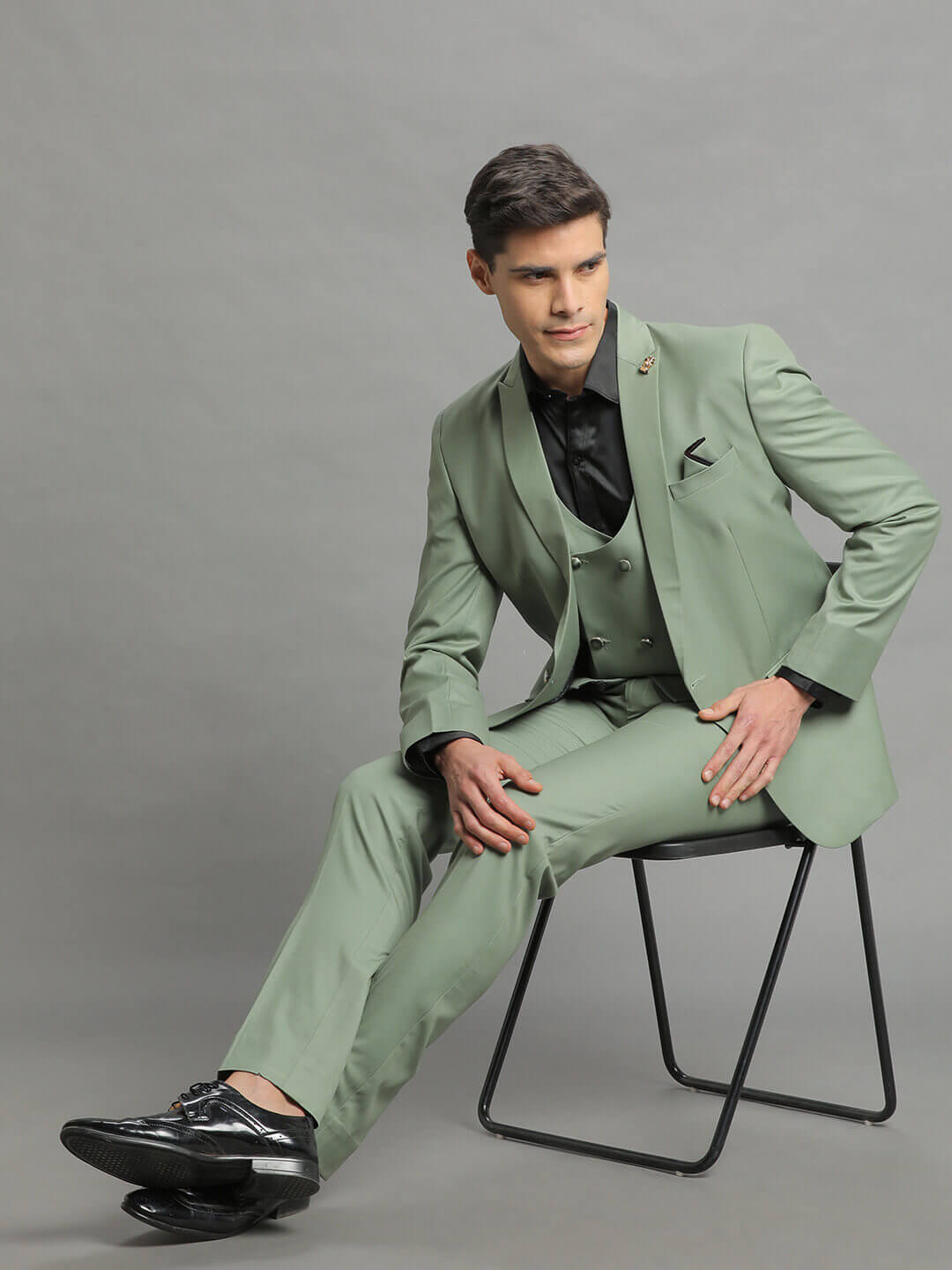 pastel-green-3-piece-suit