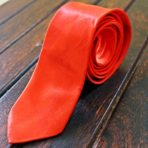 displaying image of Shiny Red Tie